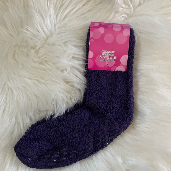 Purple Indoor Home Fuzzy Fleece Socks NWT - Picture 3 of 6